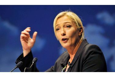 <br />
Marine Le Pen est crédité de 21,5% des intentions de vote. 
