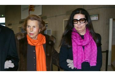 <br />
Liliane Bettencourt et Françoise Meyers-Bettencourt en mars dernier, lors de la remise du prix L&#039;Oréal-UNESCO.