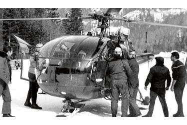 <br />
Le 29 février 1971, l’hélico dépose enfin le survivant, René Desmaison, sur la DZ de Chamonix. C’est le même appareil qui l’a sauvé en amenant, un par un, les sauveteurs sur la « dépression 4133 ».