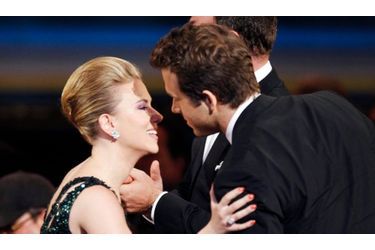 <br />
Scarlett Johansson et Ryan Reynolds.