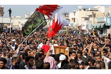 <br />
Hier, aux funérailles d'Ali Abdulhadi Mushaima, au Bahreïn.