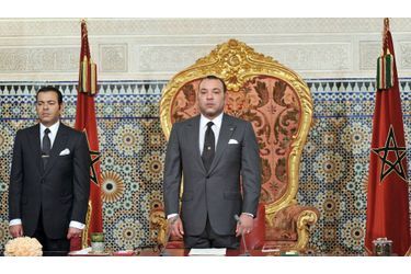 <br />
Le roi Mohammed VI, avant son allocution à Rabbat