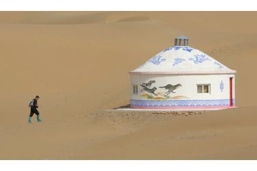 <br />
Une yourte dans le désert de Tangger en Chine.