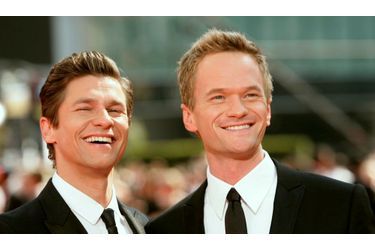 <br />
Neil Patrick Harris et David Burtka aux Emmy Awards en 2009