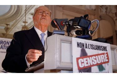 Bruno Gollnisch vole au secours de Jean-Marie Le Pen