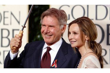 <br />
Interrogé sur les rumeurs qui courent de mariage avec Calista Flockhart (ici avec son compagnon), Harrison Ford a répondu : «Ne croyez pas ce qui est sur internet. rien de ce qui est sur le net n'est vrai.»