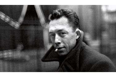 <br />
Dans ce portrait, Henri Cartier-Bresson a su saisir la beauté troublante d'un homme et l'âme tourmentée d'un écrivain devenu le guide de toute une génération.