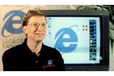 <br />
Bill Gates lors de la présentation d'Internet Explorer 4.0, le 30 septembre 1997 à San Francisco.