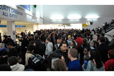 <br />
L'aéroport de Newark était bondé après la fausse alerte hier soir.