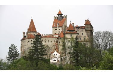 <br />
Le château de Dracula à Bran, aujourd'hui le site le plus visité de Roumanie.