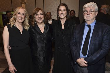 Susan Sprung, Gail Berman, Kathleen Kennedy, et George Luca lors de la cérémonie annuelle des «Producers Guild Awards», à Los Angeles, le 19 mars 2022.