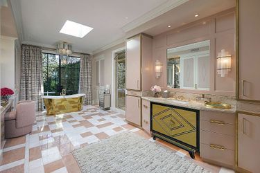 Jennifer Lopez et son compagnon Ben Affleck ont acheté une villa à Los Angeles pour 50 millions de dollars.