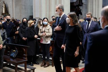 La reine Letizia et le roi Felipe VI d&#039;Espagne aux funérailles des marins du Villa de Pitanxo à Marin en Galice, le 18 mars 2022