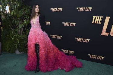 Sandra Bullock lundi à la première de &quot;The Lost City&quot; à Los Angeles.