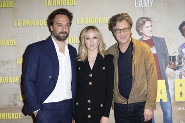 Louis-Julien Petit, Audrey Lamy et François Cluzet à l&#039;avant première du film «La Brigade», à Paris, le 21 mars 2022. 
