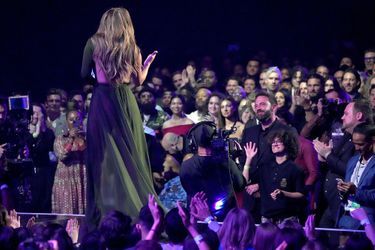 Ben Affleck était présent mardi soir à la cérémonie des iHeartRadio Music Awards, au cours de laquelle Jennifer Lopez a été récompensée. 