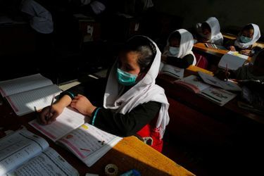 Des fillettes à l&#039;école à Kaboul, en octobre 2021.