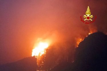 La zone de l’incendie se situe entre Igne et Soffranco, près de la ville de Belluno, dans les Dolomites.