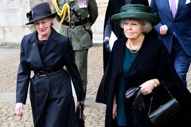 La reine Margrethe II de Danemark et l&#039;ex-reine Beatrix des Pays-Bas à l&#039;abbaye de Westminster, le 29 mars 2022