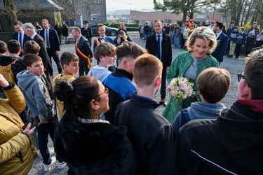 La reine Mathilde et le roi des Belges Philippe ont été accueillis par les élèves de l&#039;Ecole provinciale d&#039;agronomie et des sciences (EPASC) de Ciney, ce mercredi 30 mars 2022