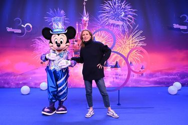 La présentatrice Agathe Lecaron lors du 30e anniversaire de Disneyland Paris.