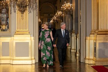 La reine Mathilde avec le roi des Belges Philippe au Palais royal à Bruxelles, le 30 mars 2022