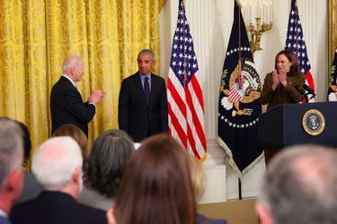 Joe Biden, Barack Obama et Kamala Harris à la Maison-Blanche, le 5 avril 2022.