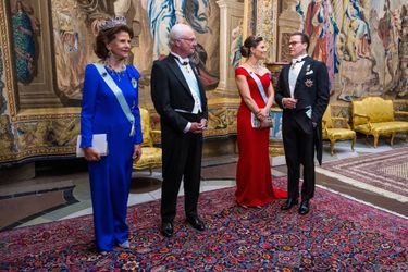 La reine Silvia, le roi Carl XVI Gustaf, la princesse héritière Victoria et le prince Daniel de Suède à Stockholm, le 6 avril 2022