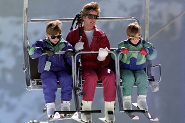 Lady Diana et ses fils au ski à Lech, en Autriche, avril 1991
