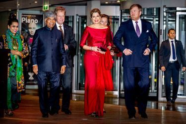 La reine Maxima et le roi Willem-Alexander des Pays-Bas avec le président indien et sa fille, le 6 avril 2022 à Amsterdam 