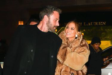 Jennifer Lopez et Ben Affleck s'offrent un moment en duo au POLO BAR de New York, le 3 février 2022.