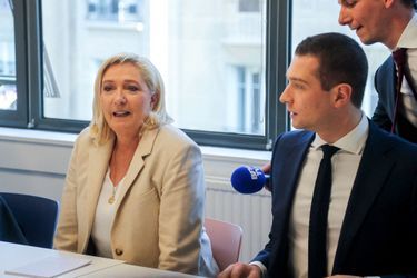 Marine Le Pen à son QG lundi. 