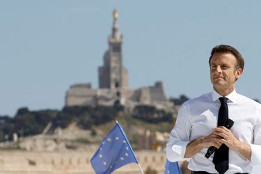 Emmanuel Macron à Marseille le samedi 16 avril.