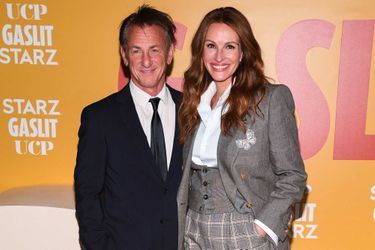 Sean Penn et Julia Roberts le 18 avril 2022 à New York.