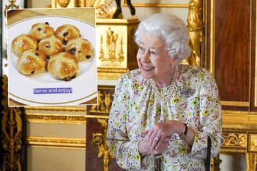 La reine Elizabeth II, le 24 mars 2022. En vignette : les Hot Cross Buns de Buckingham Palace