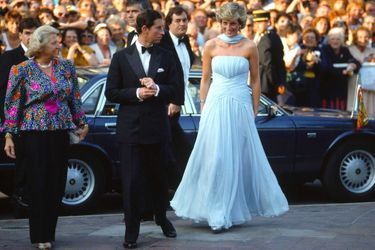 En 1987, le prince Charles et son épouse Lady Diana ont monté les marches du palais pour assister à la projection de «The Whales of August».