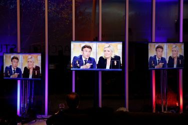 Emmanuel Macron et Marine Le Pen lors du débat de l&#039;entre-deux tours mercredi 20 avril 2022.