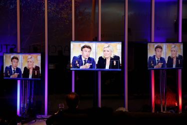 Emmanuel Macron et Marine Le Pen lors du débat de l&#039;entre-deux tours, mercredi 20 avril 2022. 