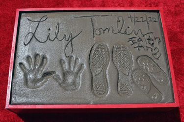 Les empreintes de Lily Tomlin.