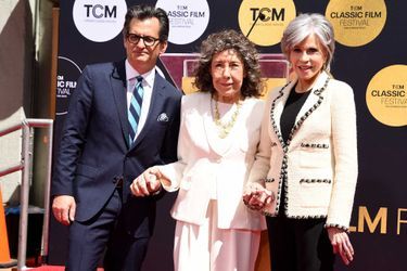 Ben Mankiewicz, Lily Tomlin et Jane Fonda, le 22 avril 2022.