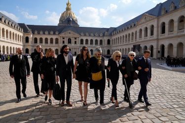 La famille de l'acteur à l'hommage national rendu à Michel Bouquet aux Invalides, le 27 avril 2022.