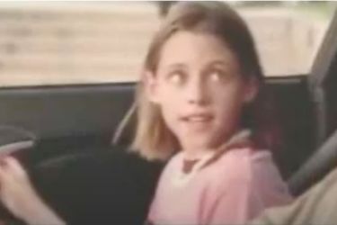 Kristen Stewart dans une publicité pour Porsche (1999)