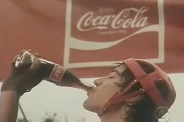 Keanu Reeves dans un spot publicitaire pour Coca-Cola (1982)