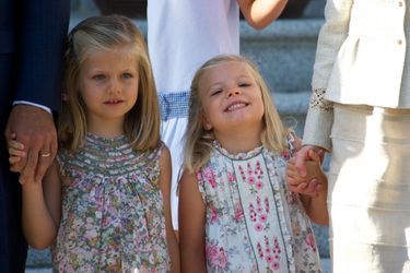 La princesse Sofia d'Espagne avec sa grande sœur la princesse Leonor, le 19 août 2011
