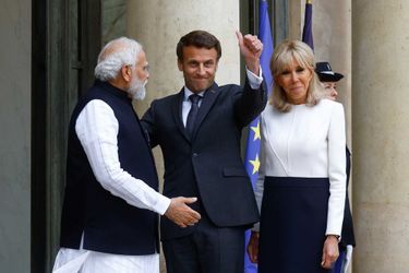 Lors de la rencontre à l&#039;Elysée entre le Premier ministre indien Narendra Modi et Emmanuel et Brigitte Macron.