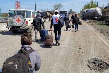 Évacuation de civils de Marioupol vers Zaporijia, le 4 mai 2022.