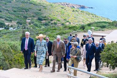La reine Mathilde et le roi des Belges Philippe se rendent sur le site archéologique du Cap Sounion, le 3 mai 2022