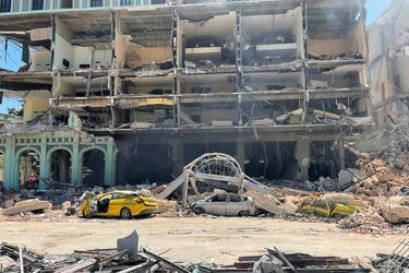 Une explosion a eu lieu tôt vendredi matin à l&#039;hôtel Saratoga, en travaux, à La Havane, à Cuba, le 6 mai 2022.