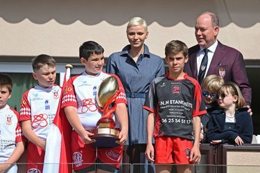 Charlène de Monaco avec le prince Albert II et leurs enfants Jacques et Gabriella samedi pour assister au tournoi de rugby Sainte Dévote organisé au stade Louis II.