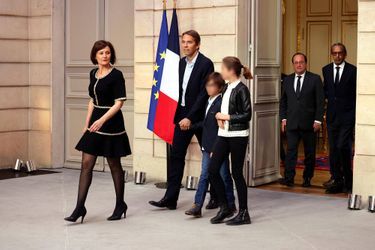 Sébastien Auzière, le fils de Brigitte Macron, à l&#039;Elysée avec sa femme Christelle et leurs enfants.